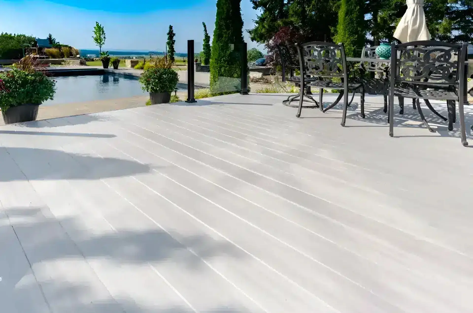 Distinctive-Sunrooms-Decking