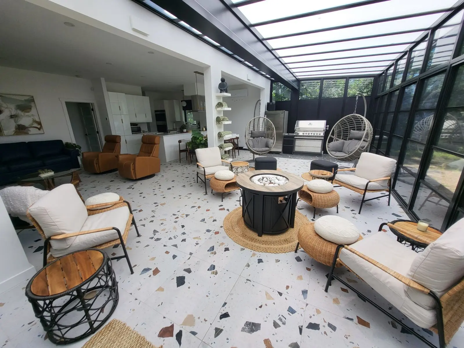 Sunspace Distinctive Sunrooms, sunroom contractor in Greater Fredericton Area and Central New Brunswick